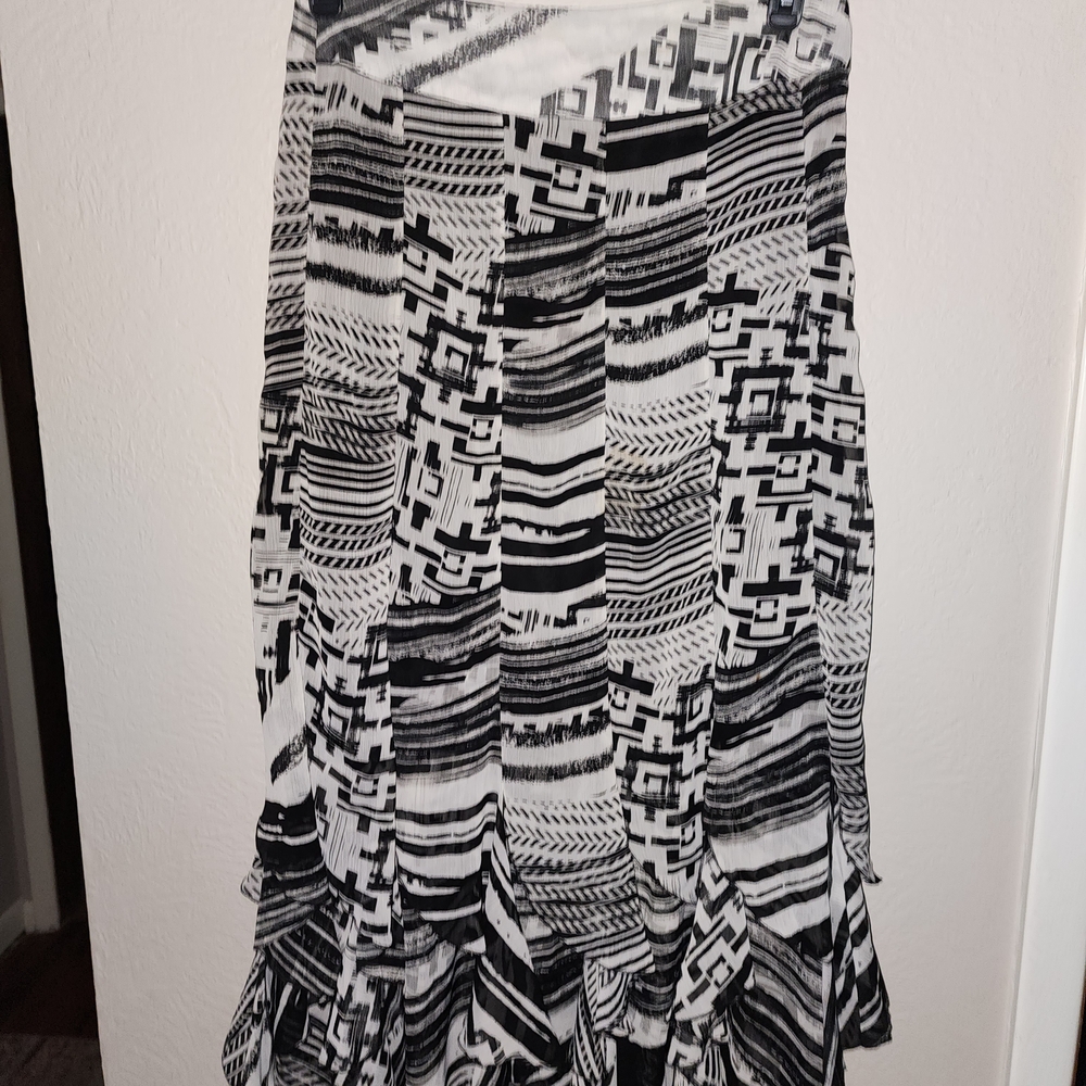 Chico's Monochrome Geometric A-Line Skirt
